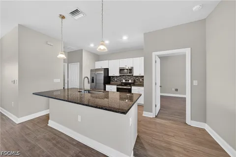 $299,900 | 1001 Northeast 35th Lane, Cape Coral, FL 33909
