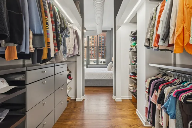 $750,000 | 333 West Hubbard Street, Unit 801, Chicago, IL 60654