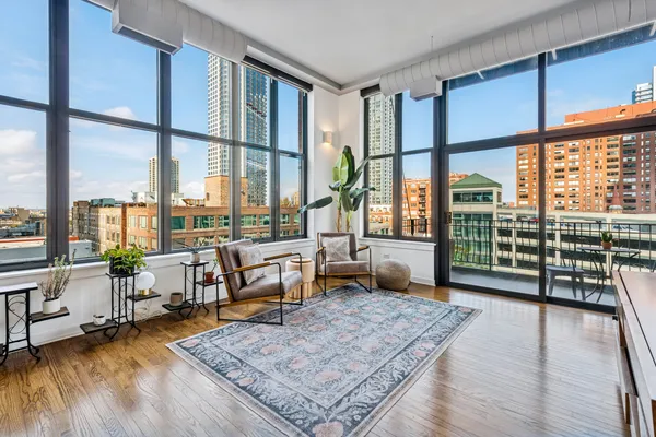 $750,000 | 333 West Hubbard Street, Unit 801, Chicago, IL 60654