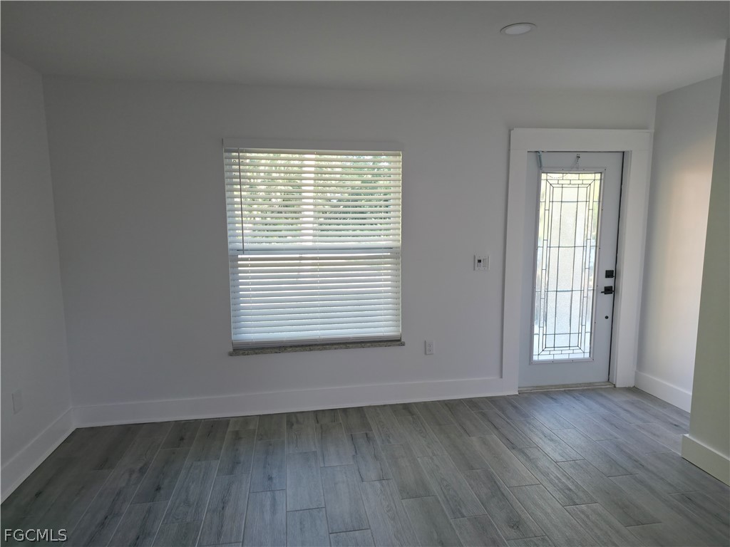 4474 East Riverside Drive Fort Myers, FL 33905 - Photo 8 of 27