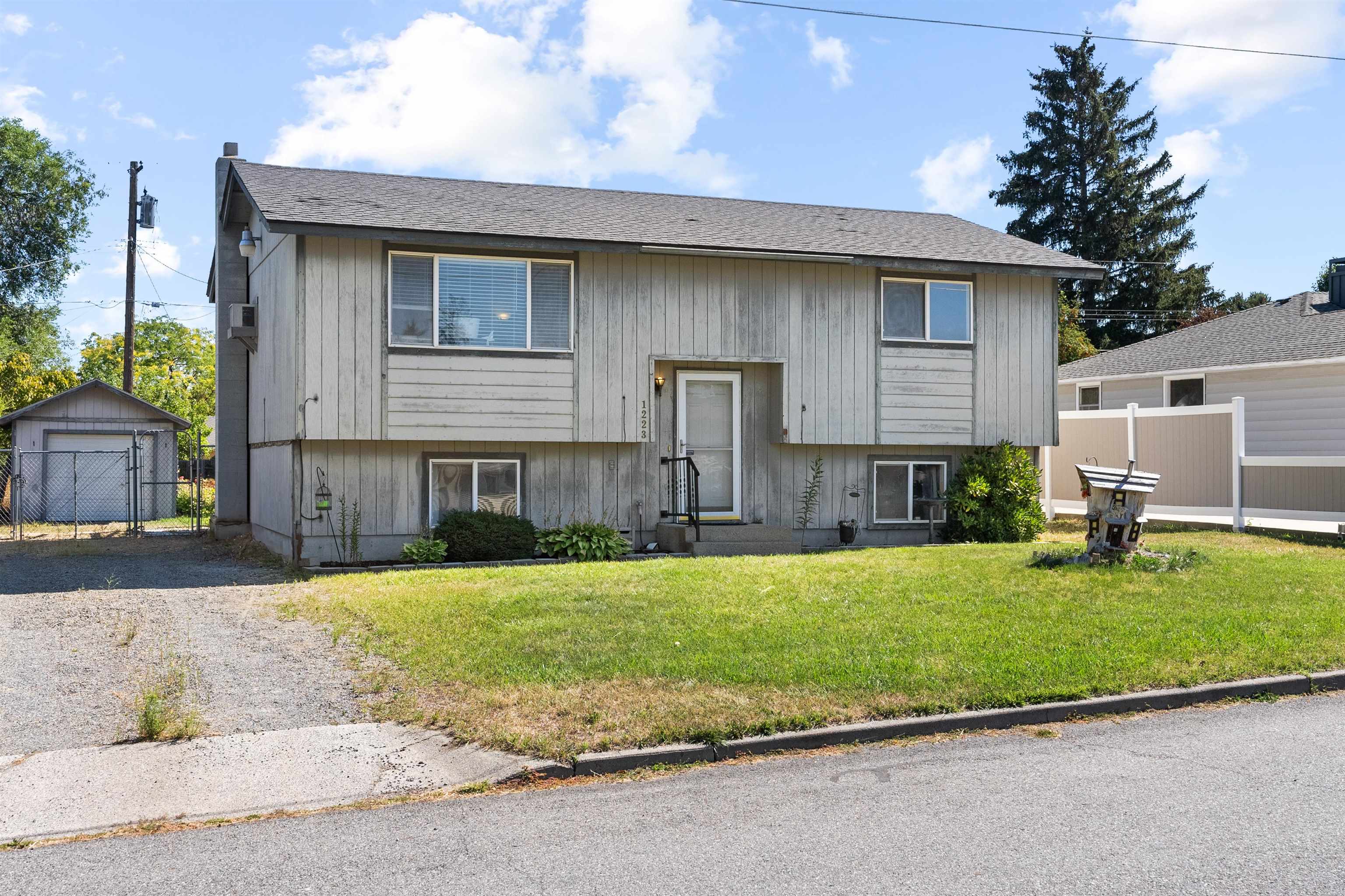 1223 South Wilbur Road Spokane Valley, WA 99206 - Photo 1 of 35
