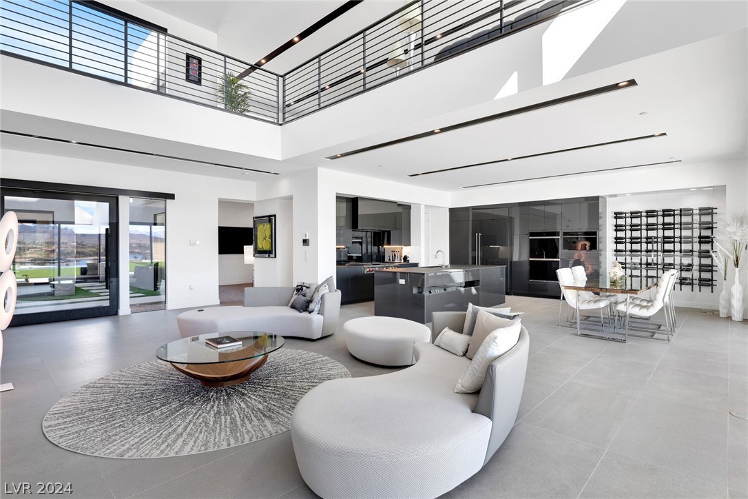 49 Falling Ridge Lane Henderson, NV 89011 - Photo 3 of 46 Gallery Image 3