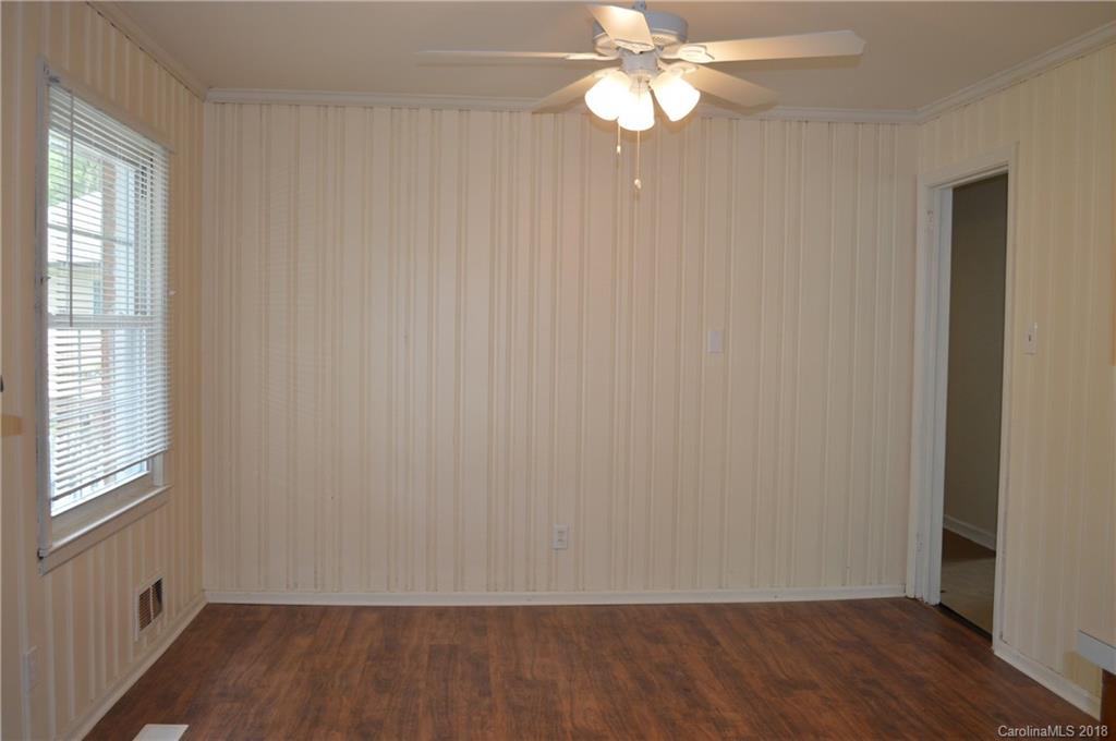 5501 Ruth Drive Charlotte, NC 28215 - Photo 5 of 16