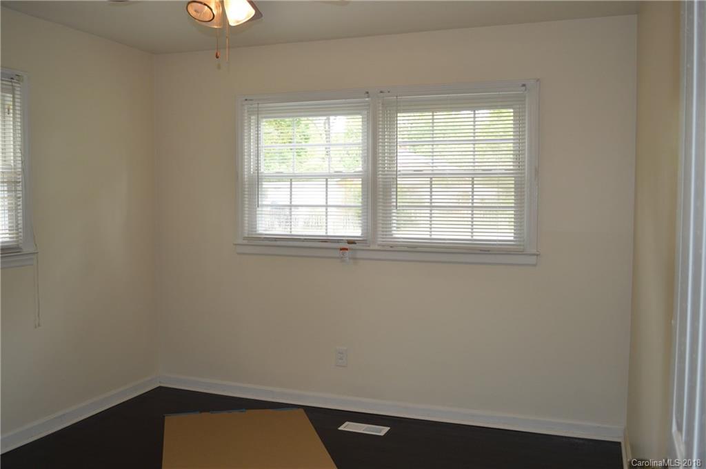 5501 Ruth Drive Charlotte, NC 28215 - Photo 9 of 16