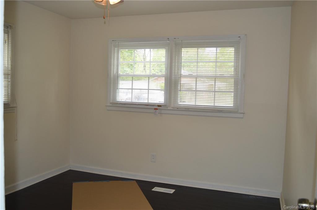 5501 Ruth Drive Charlotte, NC 28215 - Photo 10 of 16