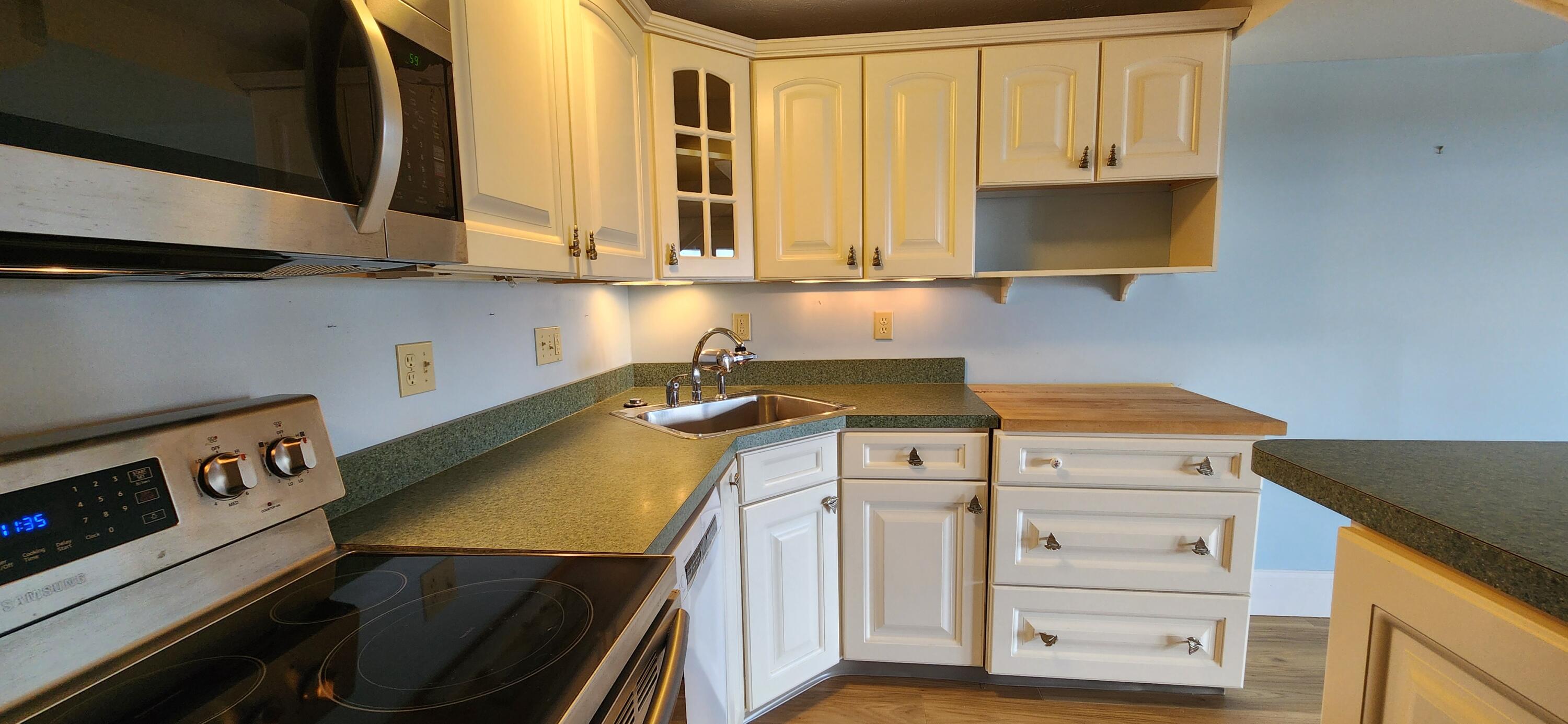 718 Main Street, Unit A3 Ogunquit, ME 03907 - Photo 9 of 16 kitchen 2