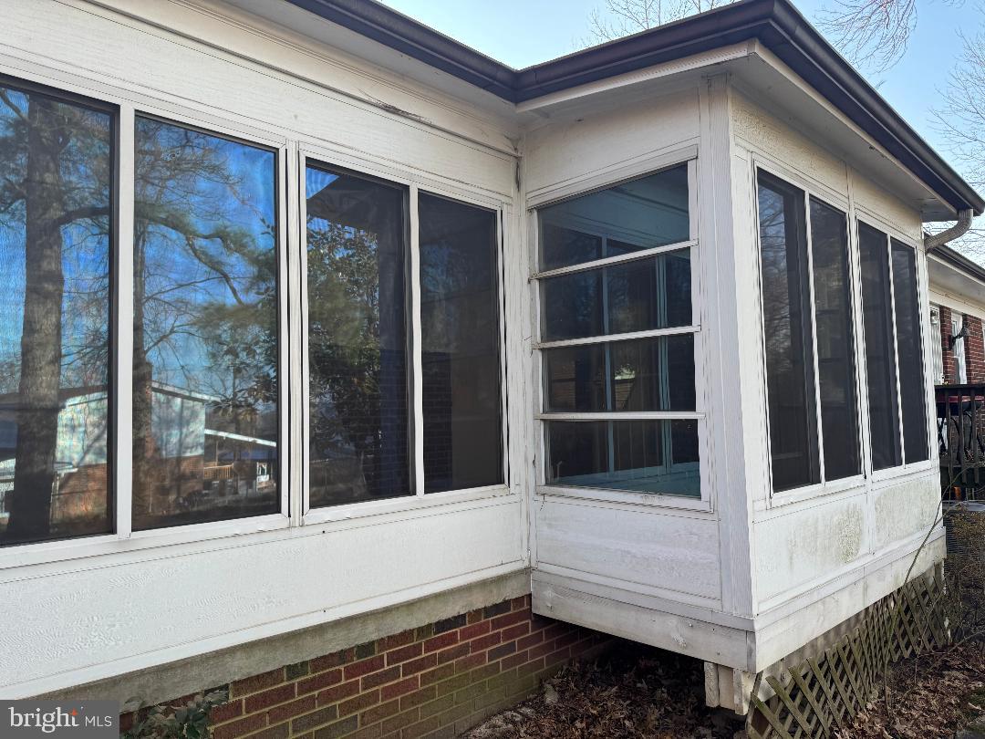 7208 Kempton Road Lanham, MD 20706 - Photo 5 of 7 Outside Sunroom