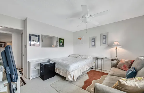 $150,000 | 12022 West Greenway Drive, Unit 204, Royal Palm Beach, FL 33411