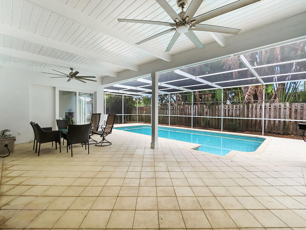 28 Burning Tree Lane Boca Raton, FL 33431 - Photo 22 of 26 28 Burning Tree Ln Patio and Pool