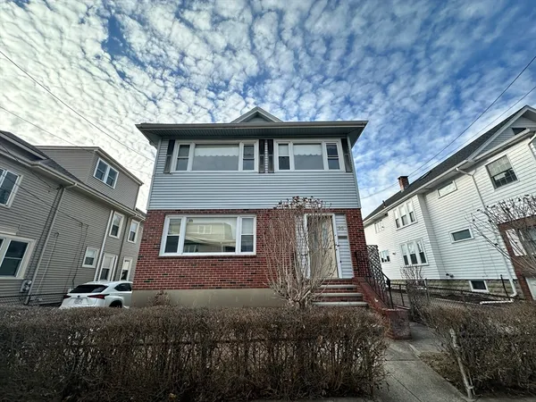$3,200 | 97 Hillsdale Road, Unit 1, Medford, MA 02155