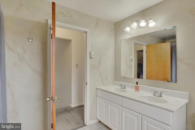 $315,000 | 3161 Sunnyside Avenue, Harrisburg, PA 17109