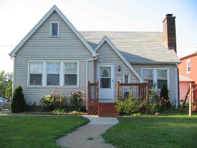 3308 Rockingham Road Davenport, IA 52802 - Photo 1 of 1 Gallery Image 1