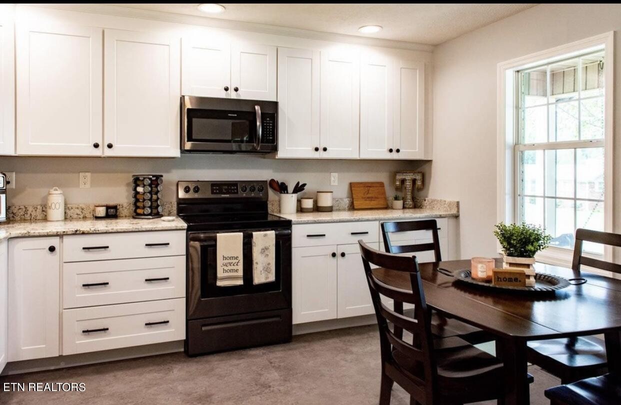 330 Sycamore Street Bean Station, TN 37708 - Photo 3 of 20 Gallery Image 3