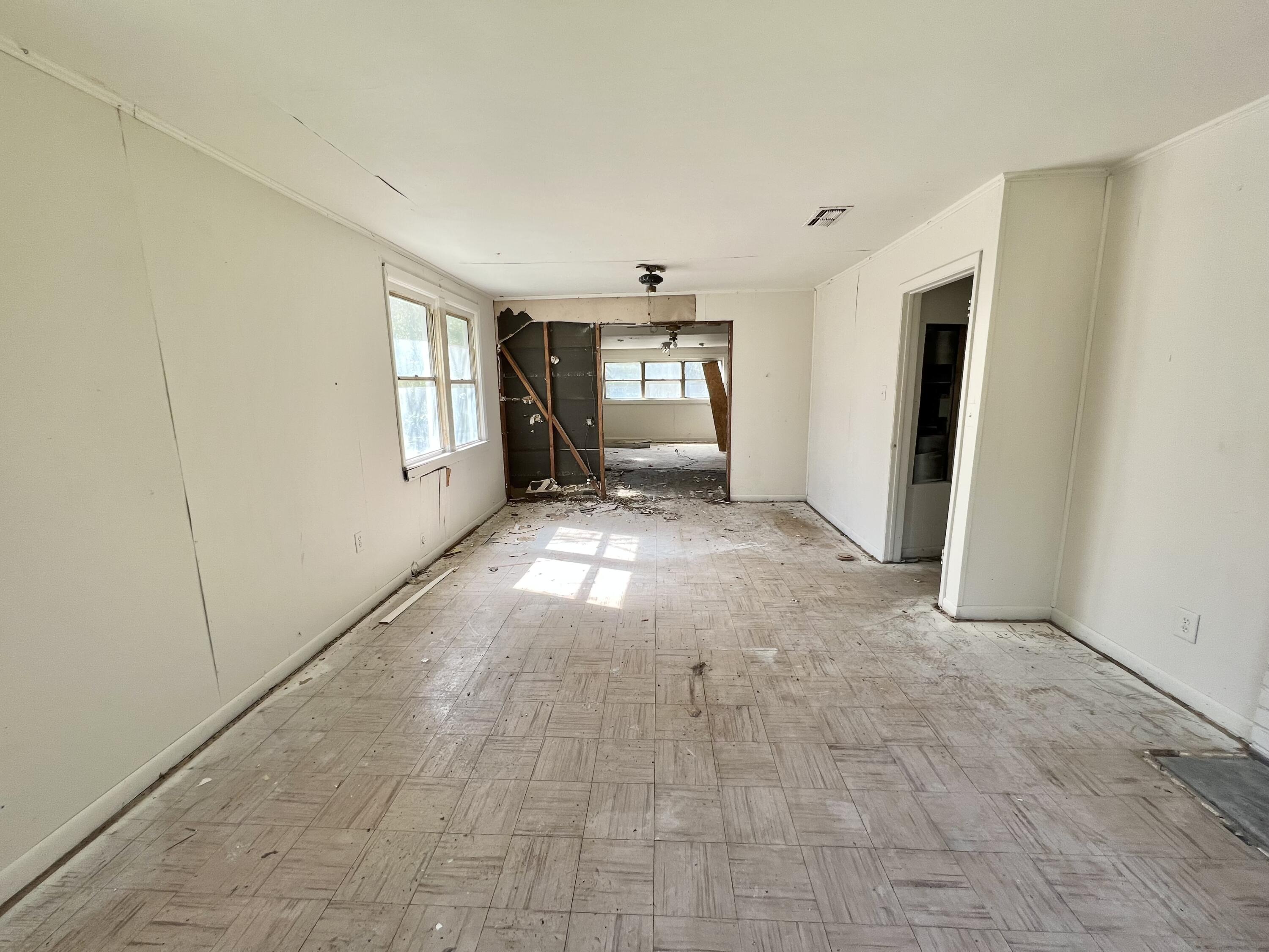 2013 Chavous Road Augusta, GA 30906 - Photo 8 of 23 IMG_3422