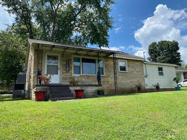 1512 Old Cowan Road Winchester, TN 37398 - Photo 1 of 10 Gallery Image 1