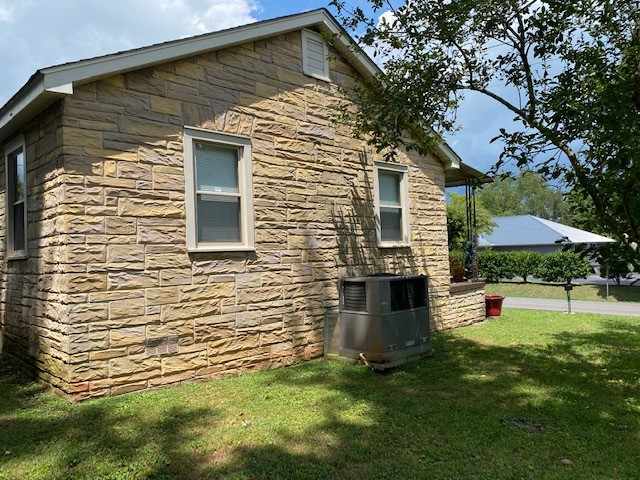 1512 Old Cowan Road Winchester, TN 37398 - Photo 2 of 10 Gallery Image 2