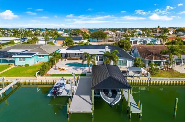 $2,375,000 | 330 Leeward Island, Clearwater Beach, FL 33767