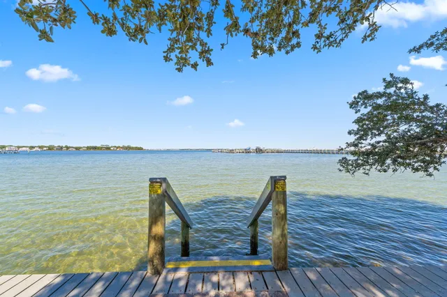 a view of building and outdoor space