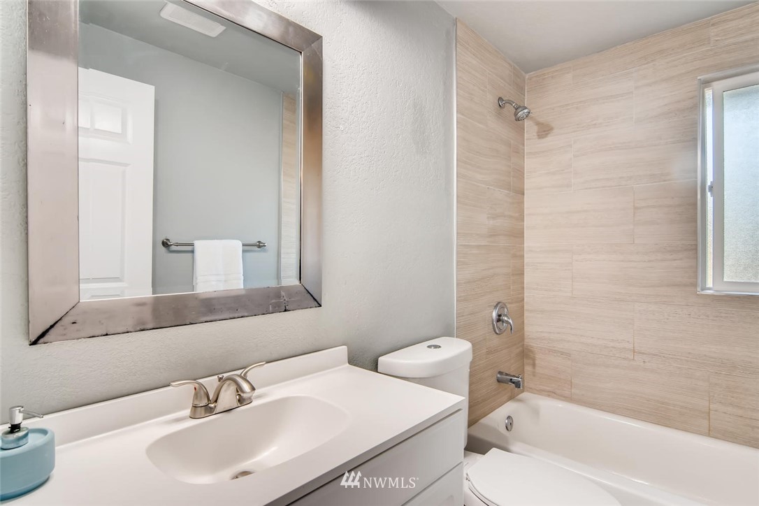 2330 167th Place Southeast Bothell, WA 98012 - Photo 24 of 40 Gallery Image 24