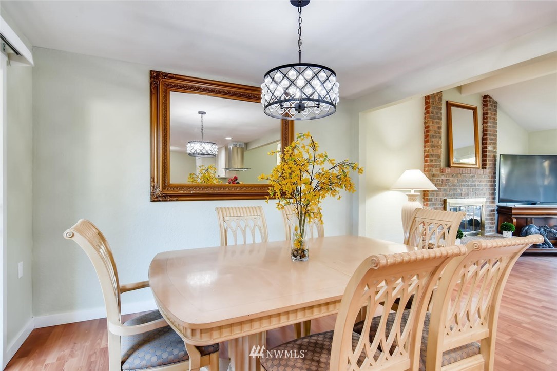 2330 167th Place Southeast Bothell, WA 98012 - Photo 9 of 40 Gallery Image 9