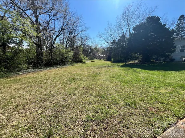 $115,000 | 251 West 3rd Street, Rutherfordton, NC 28139