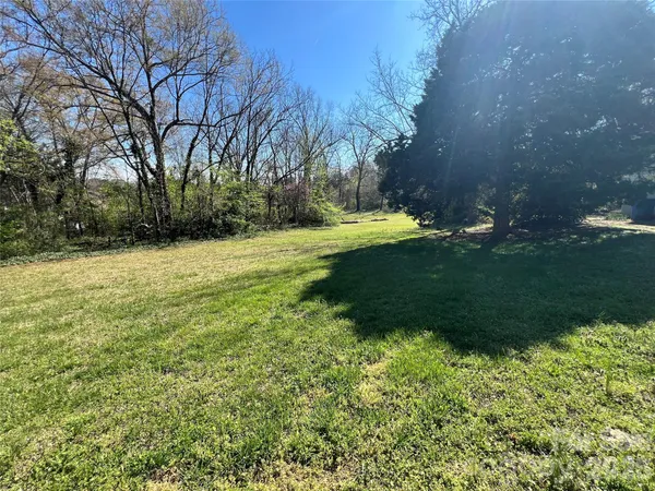 $115,000 | 251 West 3rd Street, Rutherfordton, NC 28139