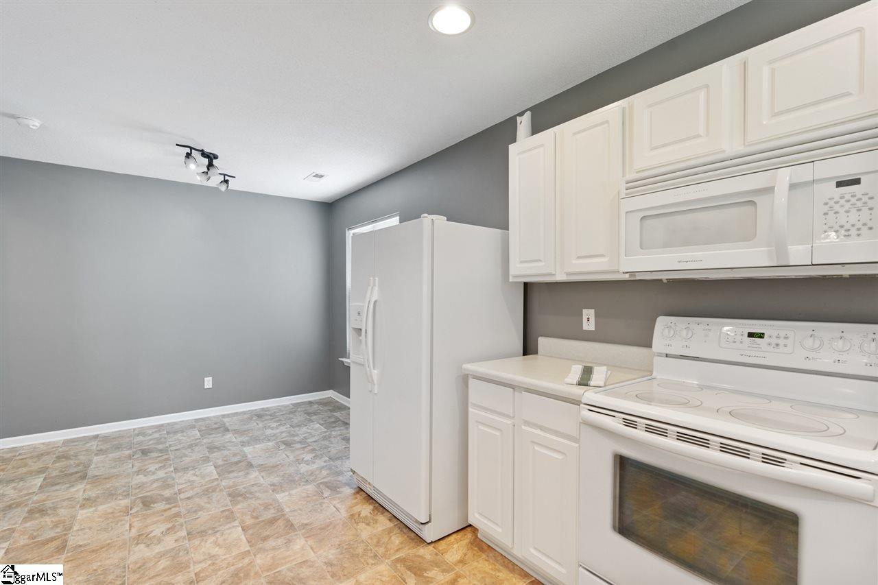 214 Rivereen Way Simpsonville, SC 29680 - Photo 13 of 29 Gallery Image 13