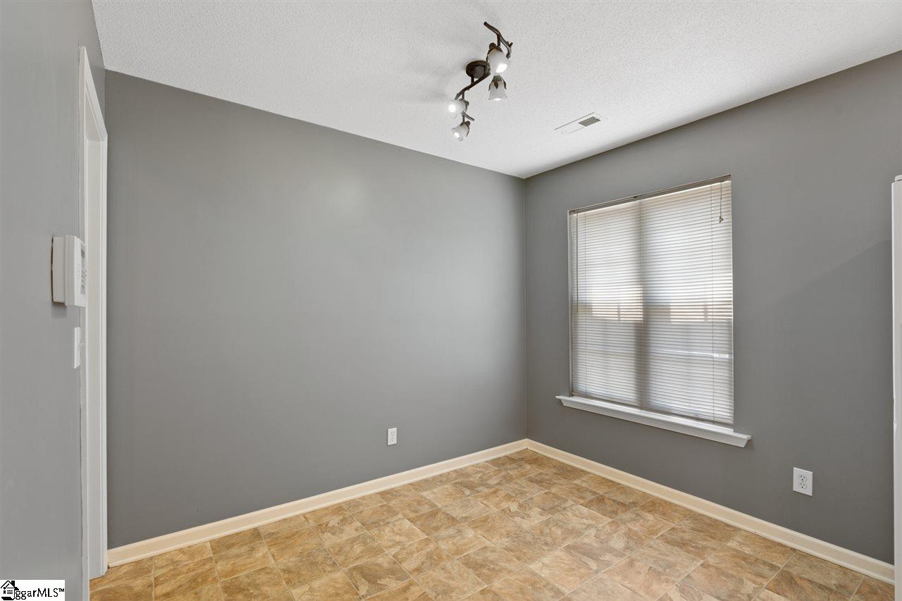 214 Rivereen Way Simpsonville, SC 29680 - Photo 15 of 29 Gallery Image 15