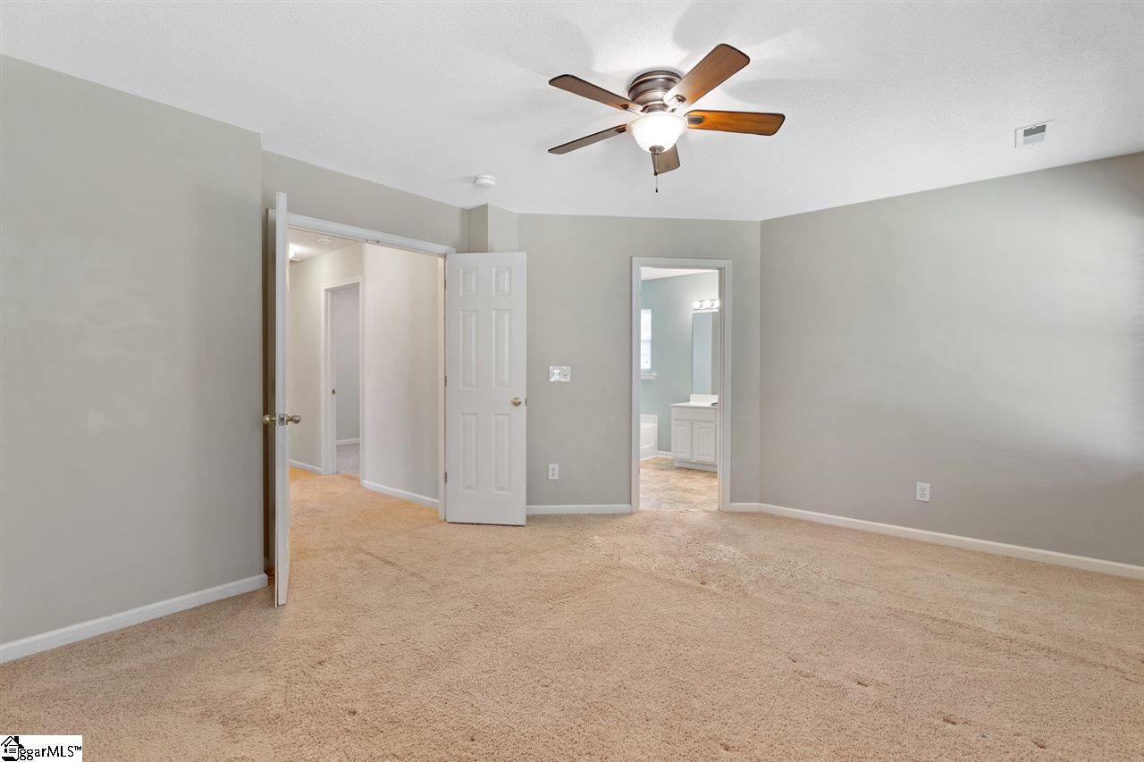 214 Rivereen Way Simpsonville, SC 29680 - Photo 3 of 29 Gallery Image 3