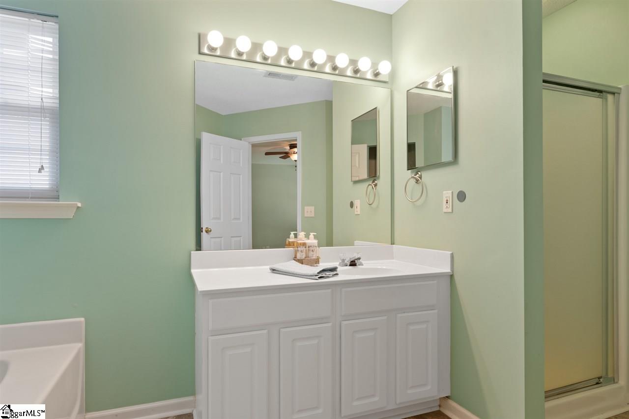 214 Rivereen Way Simpsonville, SC 29680 - Photo 21 of 29 Gallery Image 21