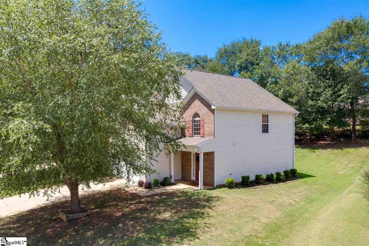 214 Rivereen Way Simpsonville, SC 29680 - Photo 5 of 29 Gallery Image 5