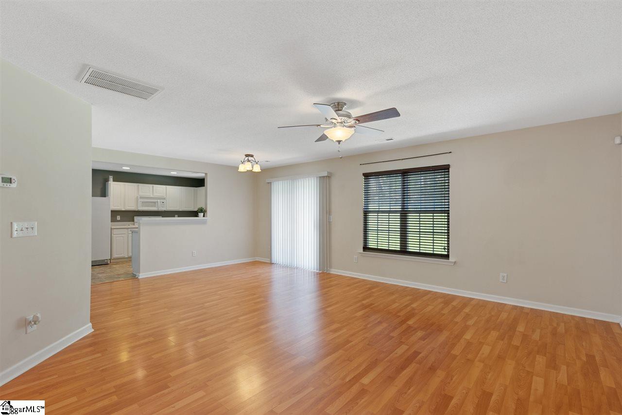214 Rivereen Way Simpsonville, SC 29680 - Photo 9 of 29 Gallery Image 9