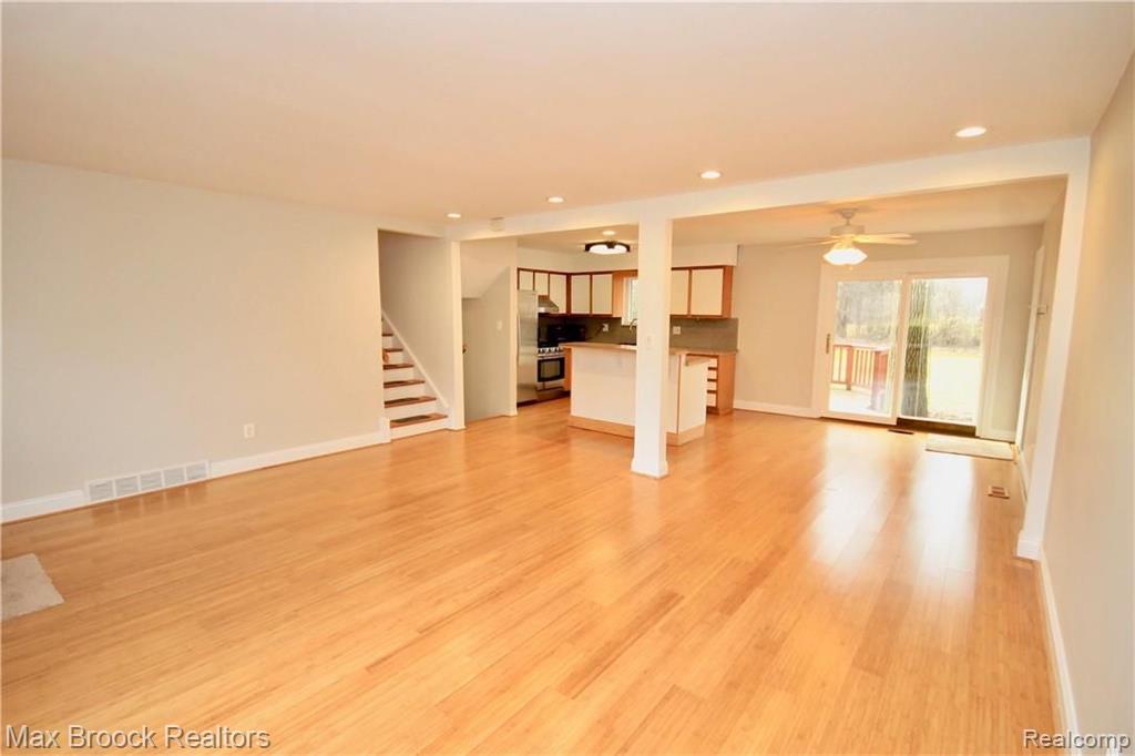 6070 Darramoor Road Bloomfield Hills, MI 48301 - Photo 3 of 22