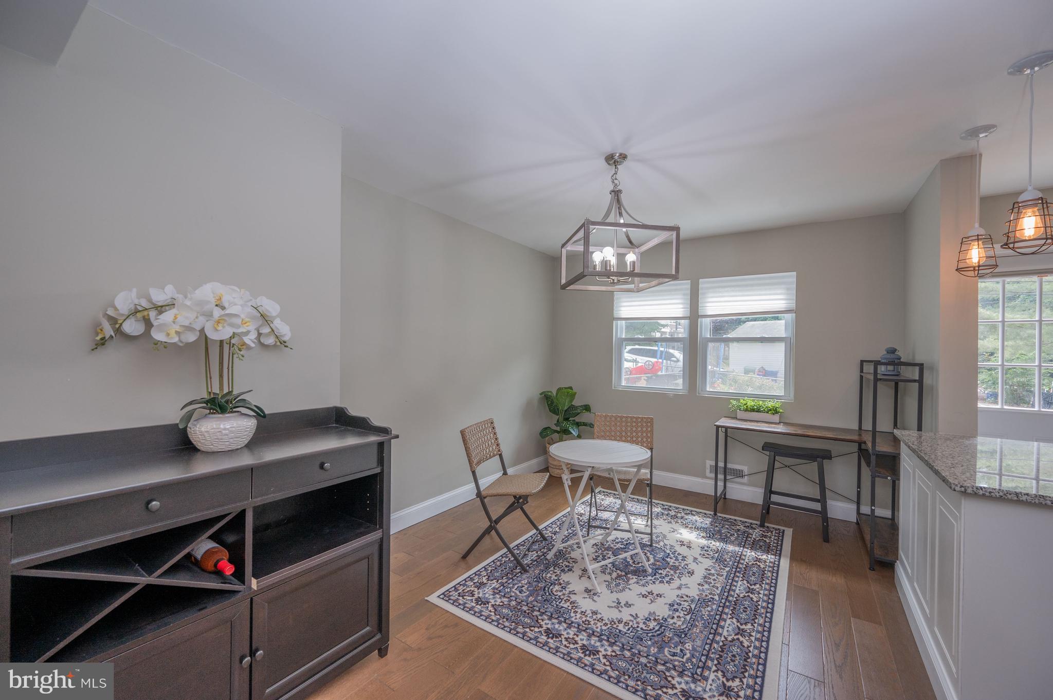 211 Boswell Road Baltimore, MD 21229 - Photo 4 of 39 Dining Room