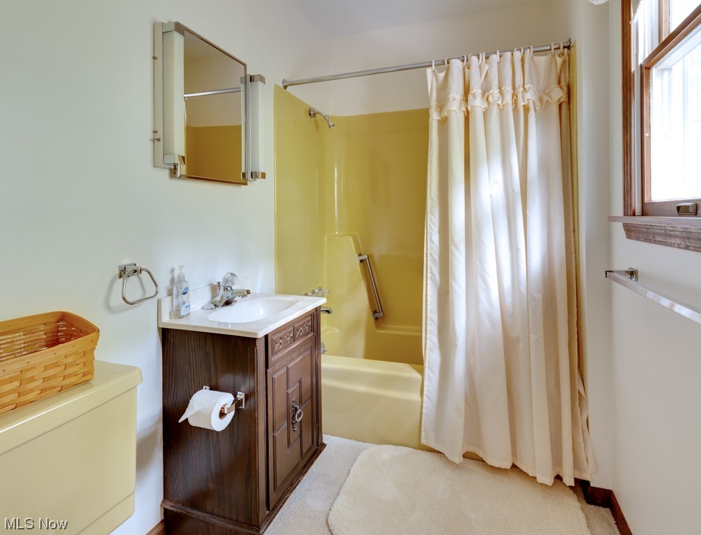 4616 Alliance Road Ravenna, OH 44266 - Photo 16 of 28 Bathroom on second floor