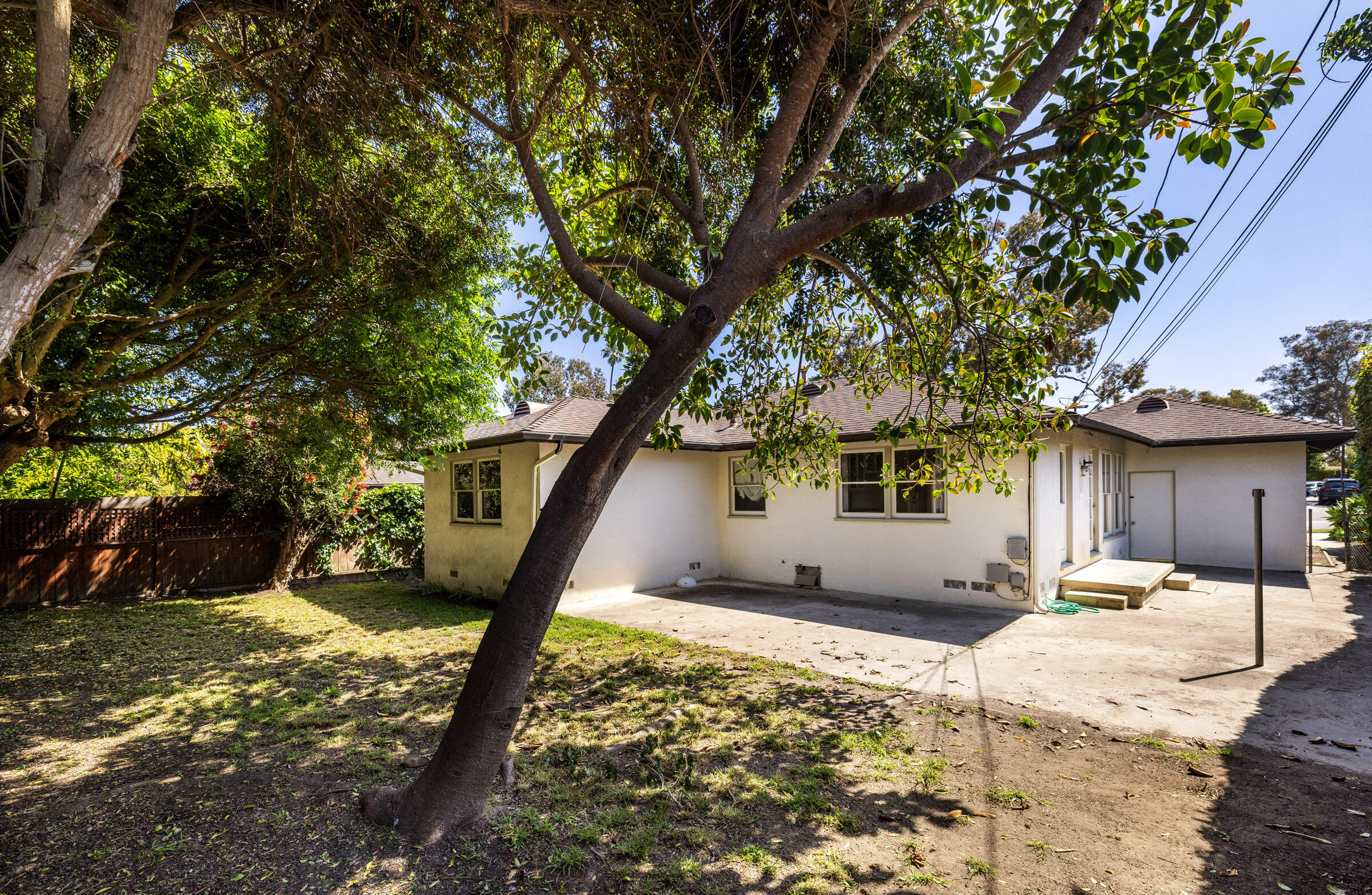238 San Rafael Avenue Santa Barbara, CA 93109 - Photo 11 of 13 a house view with a outdoor space