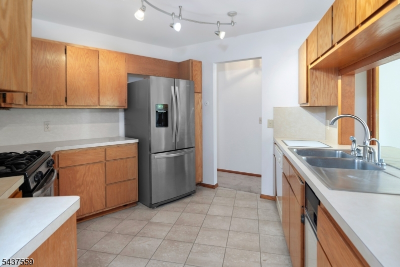 20 Sand Hill Road Flemington, NJ 08822 - Photo 11 of 32