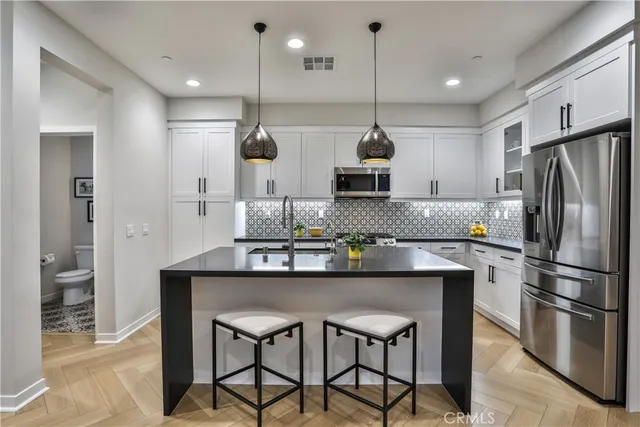 $985,000 | 1419 North Indian Hill Boulevard, Claremont, CA 91711