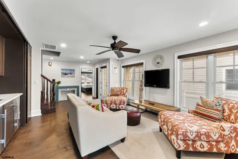 $4,799,000 | 25 South 36th Avenue, Longport, NJ 08403