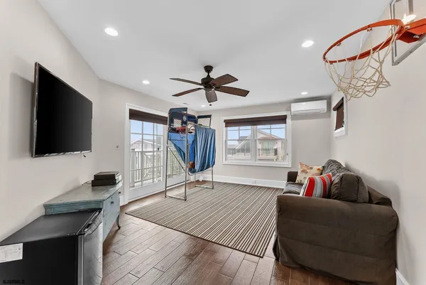 $4,799,000 | 25 South 36th Avenue, Longport, NJ 08403