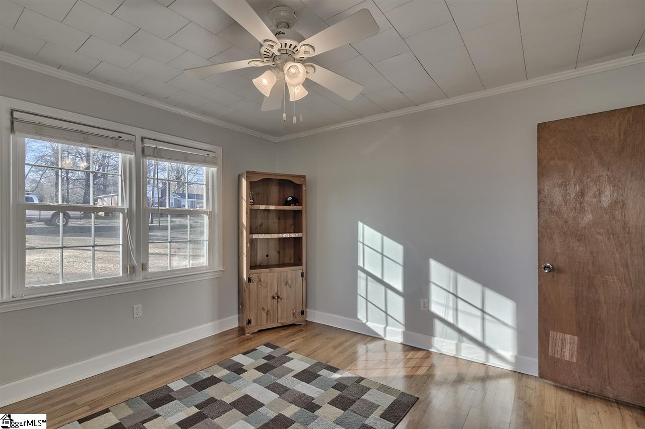 111 Pinewood Avenue Clinton, SC 29325 - Photo 14 of 20 Gallery Image 14
