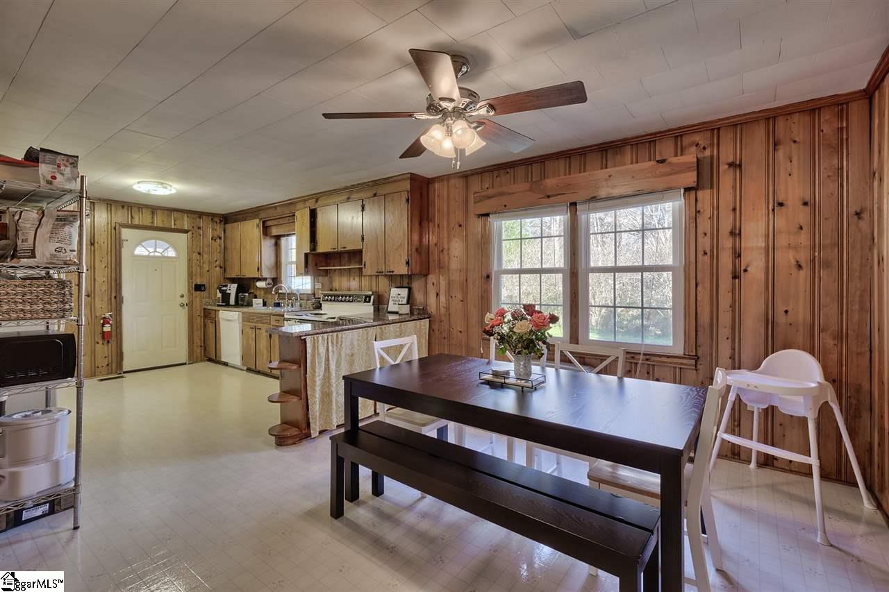111 Pinewood Avenue Clinton, SC 29325 - Photo 8 of 20 Gallery Image 8