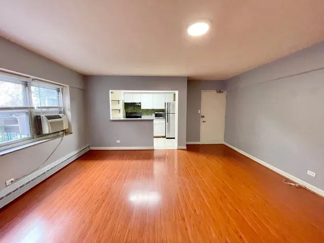 $1,500 | 4950 North Marine Drive, Unit 209, Chicago, IL 60640