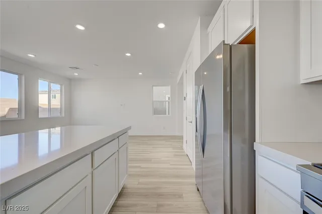 $2,905 | 8484 West Agate Avenue, Las Vegas, NV 89113