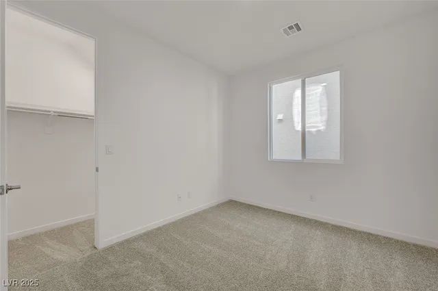 $2,905 | 8484 West Agate Avenue, Las Vegas, NV 89113