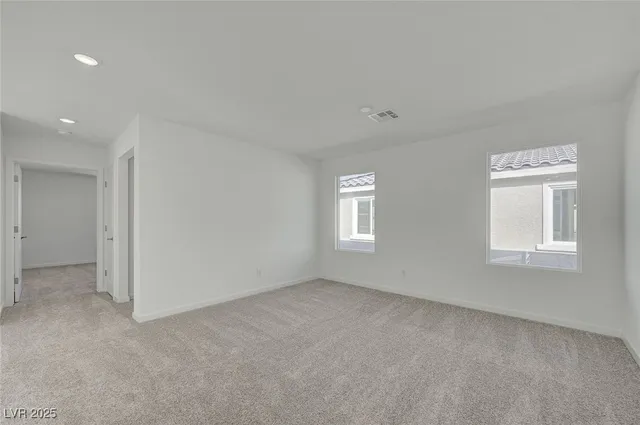 $2,905 | 8484 West Agate Avenue, Las Vegas, NV 89113