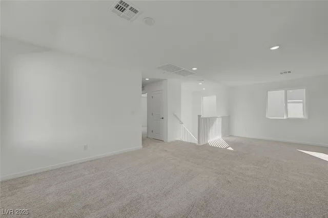 $2,905 | 8484 West Agate Avenue, Las Vegas, NV 89113