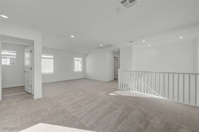 $2,905 | 8484 West Agate Avenue, Las Vegas, NV 89113