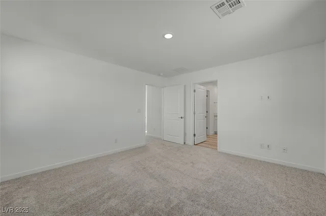 $2,905 | 8484 West Agate Avenue, Las Vegas, NV 89113