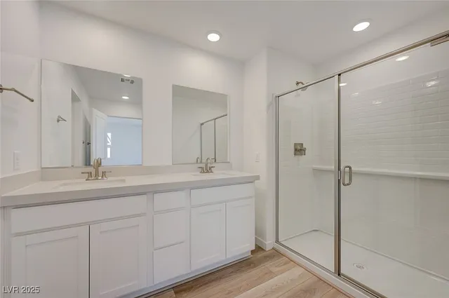 $2,905 | 8484 West Agate Avenue, Las Vegas, NV 89113